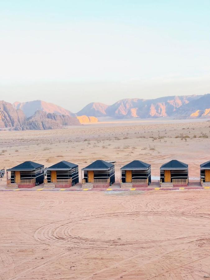 Salman Zwaidh Camp Hotel วาดิรัม ภายนอก รูปภาพ